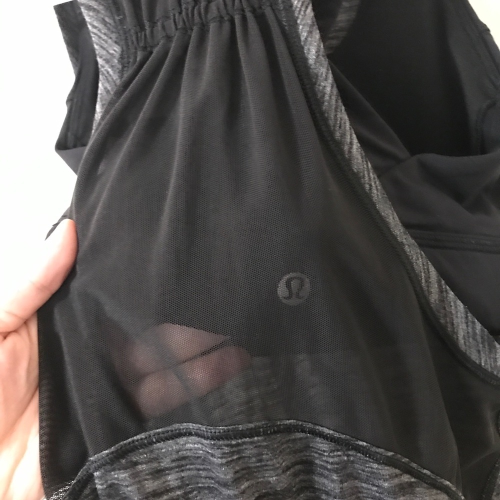 Lululemon athletica work the circuit tank with built in support bra size 4 - Picture 4 of 10